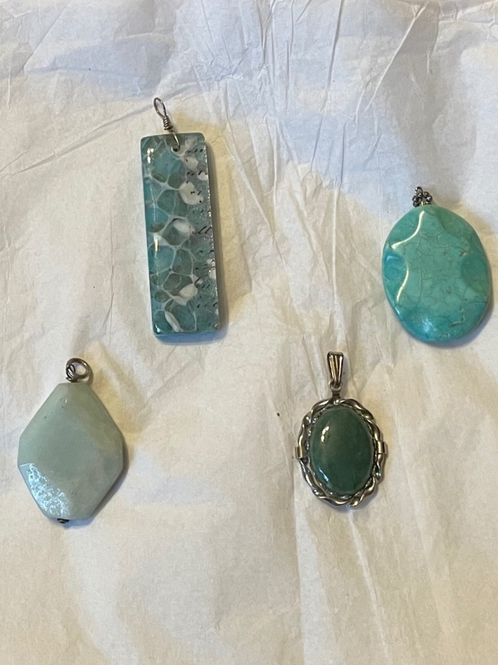EUC/VERY GOOD Bundle Handmade Pendants Green Tones